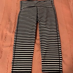 Athleta Capri leggings